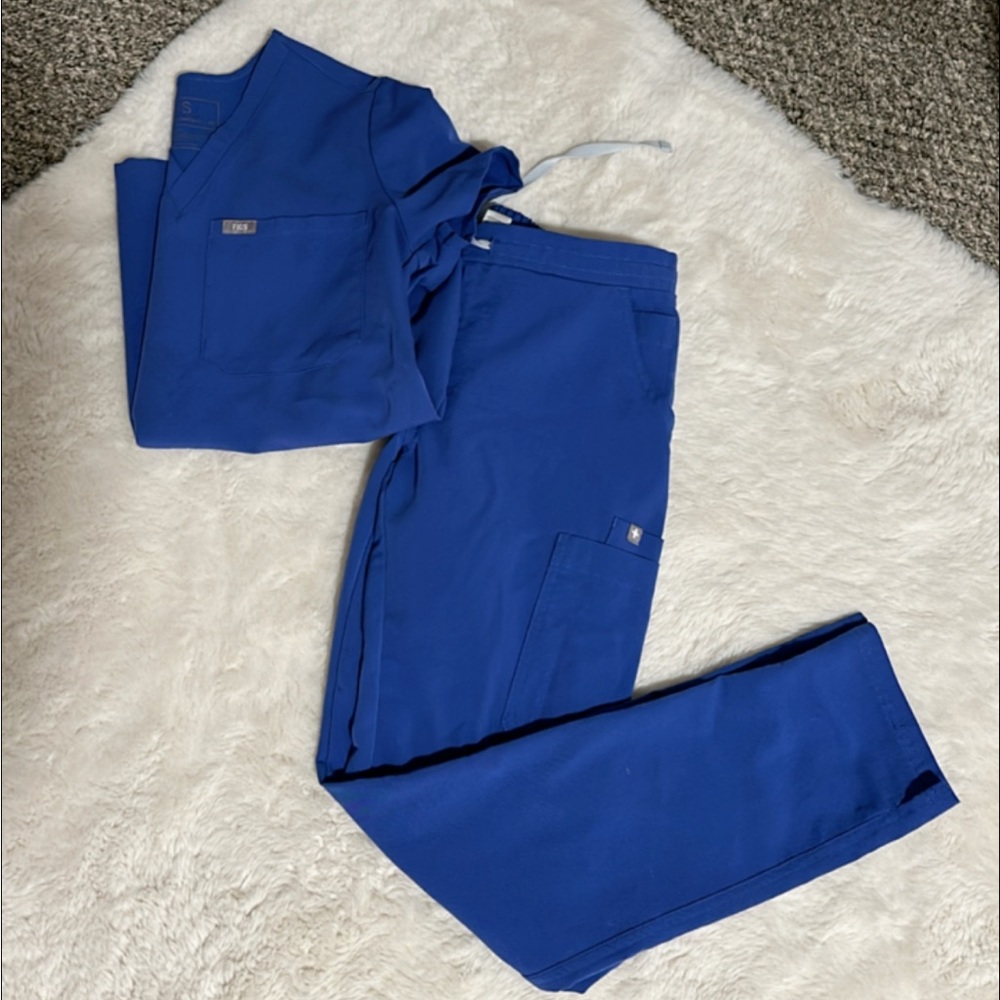 Figs blue set size XS top and bottom used 2 times